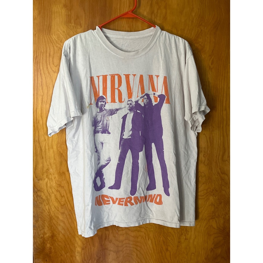 Nirvana Nevermind Graphic T-Shirt Mens Large Cream Purple Orange Rock Band Tee